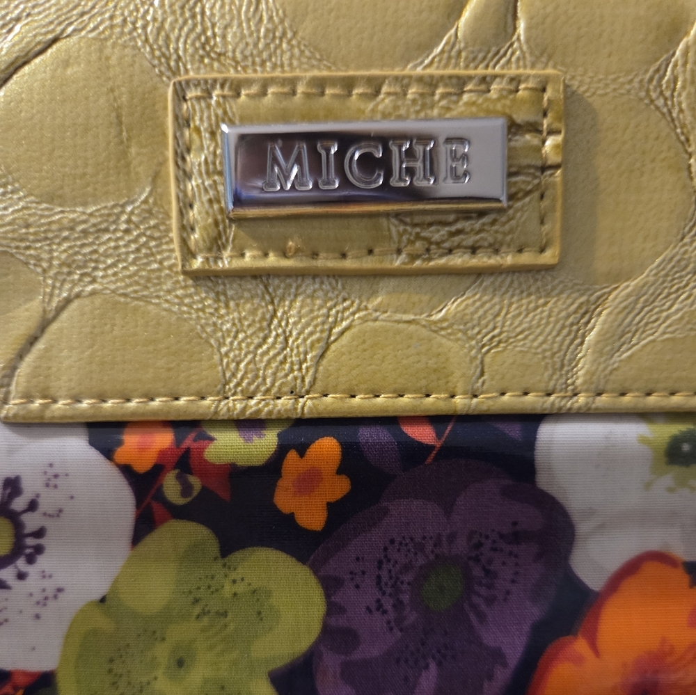 Miche Classic "Sabrina" floral magnetic purse Shell Cover in Faux Patent Leather - Picture 5 of 5